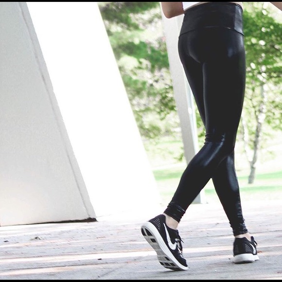 Greater Than Sports Shiny Black Liquid Leggings - Picture 8 of 8